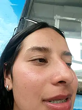 Snapshot of _vaness chatting on February 21, 2025, 6:37 pm vaness online show from February 21, 2025, 6:37 pm