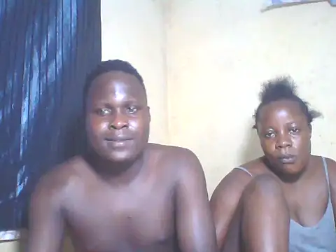 Snapshot of Dark_Queenchocolate chatting on October 7, 2025, 8:50 pm Dark Queenchocolate online show from October 7, 2025, 8:50 pm