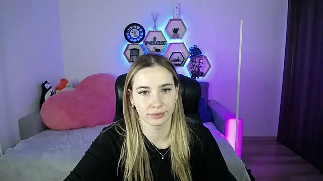 SabrinViolet online show from February 24, 2026, 9:07 am