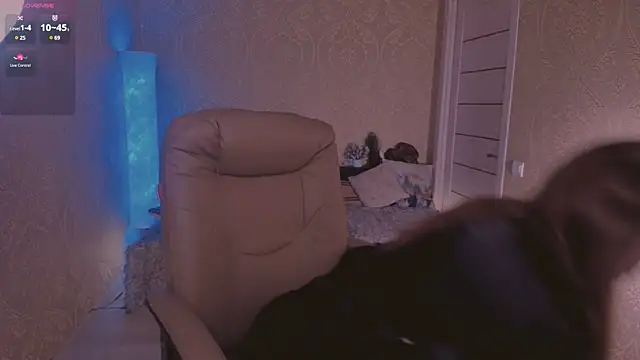 Eesmaaarrr online show from February 8, 2025, 11:13 pm