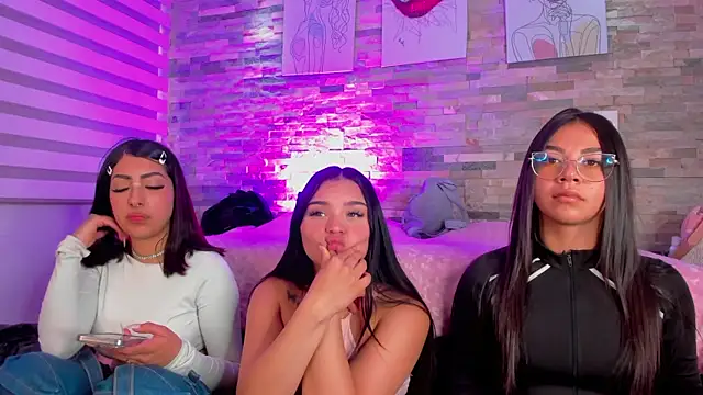 Violet spencer online show from December 4, 2024, 8:18 pm