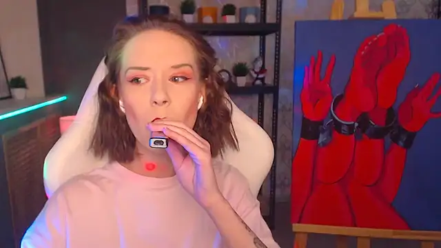 FascinatingEyess online show from January 18, 2025, 8:09 pm