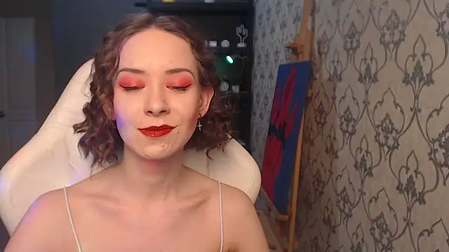 FascinatingEyess online show from May 4, 2026, 7:21 pm