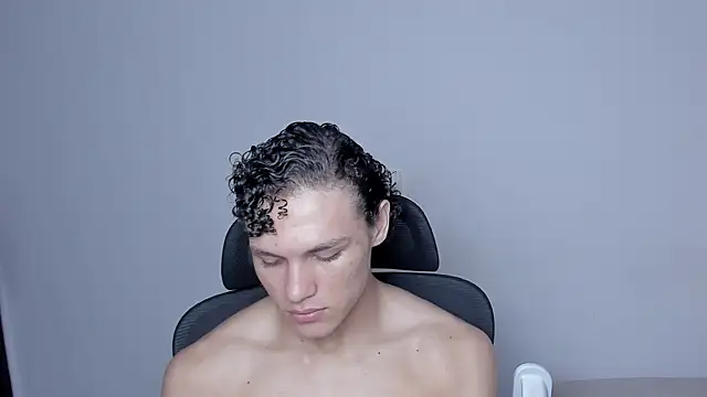 laurent nova online show from November 17, 2025, 8:25 pm