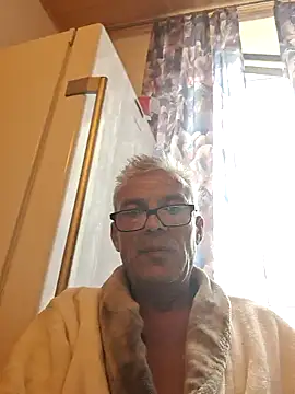 Snapshot of Picolo4111 chatting on September 28, 2025, 6:30 am Picolo4111 online show from September 28, 2025, 6:30 am