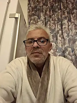 Snapshot of Picolo4111 chatting on October 18, 2025, 6:30 pm Picolo4111 online show from October 18, 2025, 6:30 pm