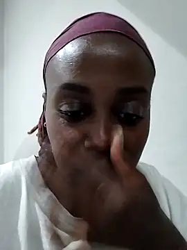 Snapshot of SlutyQueen32 chatting on October 10, 2025, 4:39 pm SlutyQueen32 online show from October 10, 2025, 4:39 pm