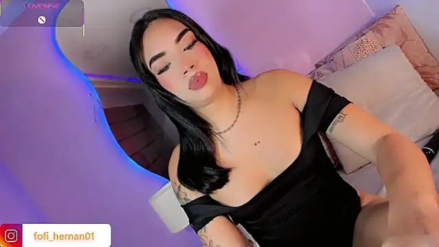 Snapshot of Sofi_hdz chatting on May 4, 2026, 9:11 pm Sofi hdz online show from May 4, 2026, 9:11 pm