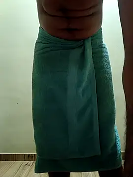 Collegeboywithbigweapan21 online show from May 6, 2026, 4:45 pm