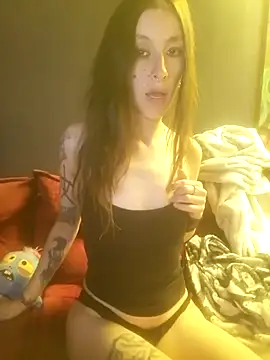 HerMagickTouch online show from October 28, 2025, 5:48 pm