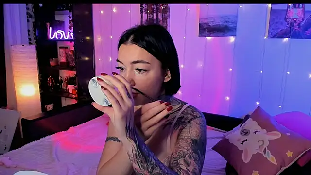 Magic Allie online show from November 17, 2025, 6:41 am