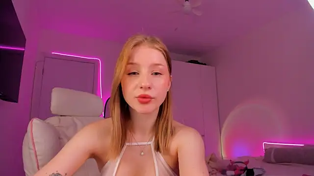 Eva Davi online show from March 6, 2025, 5:24 am