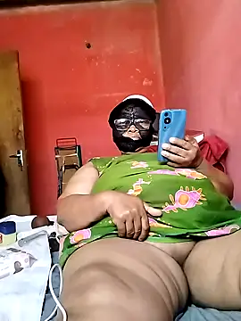 Snapshot of naughtygrannyXXX chatting on September 22, 2025, 9:11 am naughtygrannyXXX online show from September 22, 2025, 9:11 am