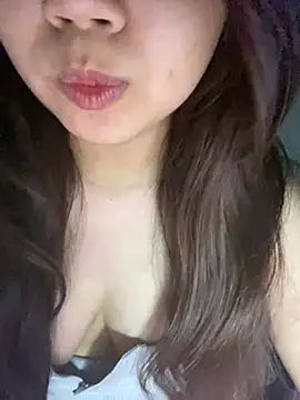 Hotellinh12 online show from March 15, 2025, 5:48 pm