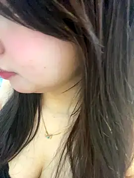 Hotellinh12 online show from October 28, 2025, 4:49 am