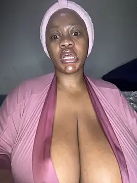 Chubbykarisma27 online show from September 9, 2025, 3:39 am