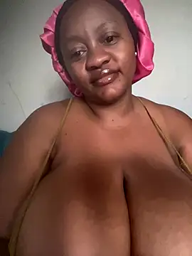 Chubbykarisma27 online show from September 27, 2025, 12:54 pm