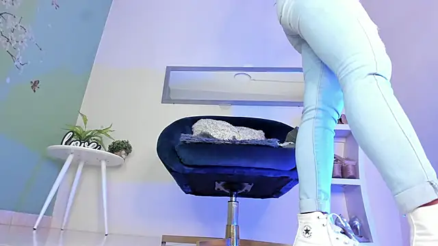 thais dreams online show from January 13, 2025, 12:45 pm