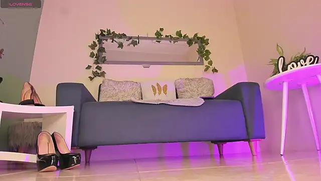 thais dreams online show from February 20, 2025, 12:36 pm