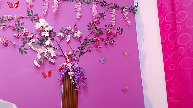 Watagatapitusberry1 online show from February 14, 2025, 2:18 am