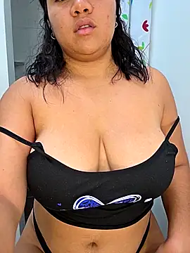 Watagatapitusberry1 online show from September 14, 2025, 9:25 pm