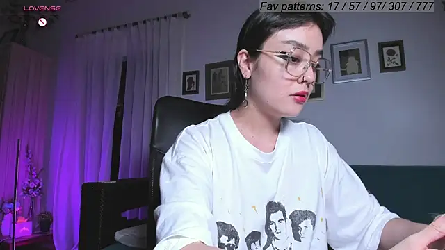 Conlosmichis online show from March 15, 2025, 1:52 am