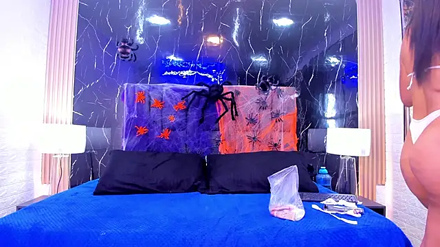 SofiAndNicol online show from October 24, 2025, 10:55 am