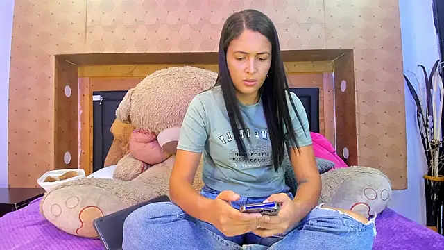 SofiAndNicol online show from November 8, 2025, 11:10 am