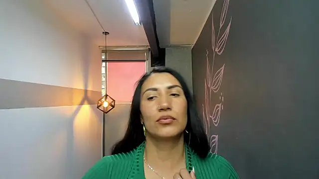 GiaFox  online show from February 26, 2025, 6:32 pm