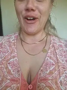 Off the Lesh online show from October 30, 2025, 7:10 am