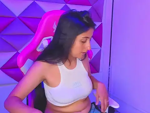 Cameron cutte online show from November 14, 2025, 3:05 am