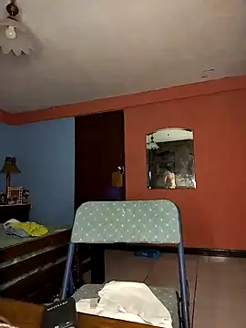 Snapshot of Catalinacandela chatting on February 14, 2025, 12:25 pm Catalinacandela online show from February 14, 2025, 12:25 pm