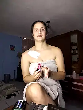 Snapshot of Catalinacandela chatting on January 6, 2026, 7:39 pm Catalinacandela online show from January 6, 2026, 7:39 pm