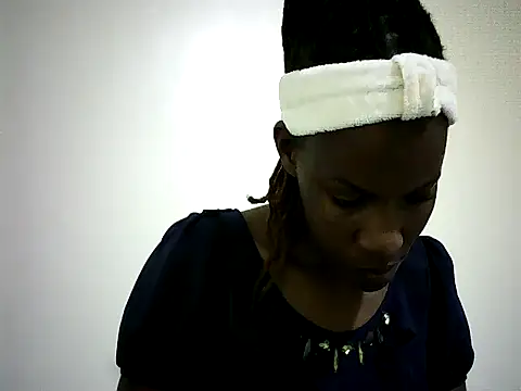 Pierra77 online show from October 3, 2025, 7:05 am