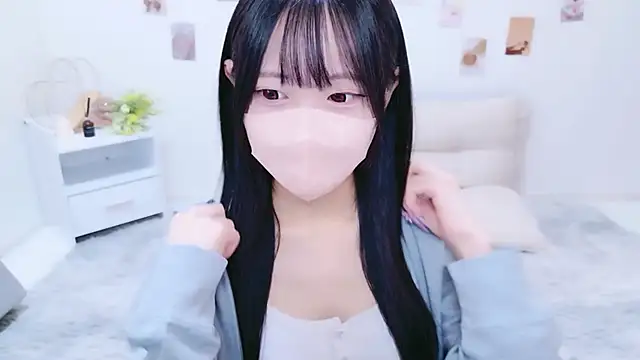 Suzu ch xx online show from October 7, 2025, 1:08 pm