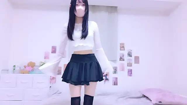 Suzu ch xx online show from October 16, 2025, 1:23 pm