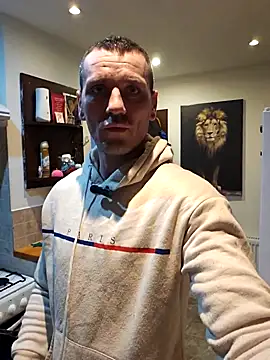 Snapshot of Aian09 chatting on March 4, 2025, 9:40 am Aian09 online show from March 4, 2025, 9:40 am