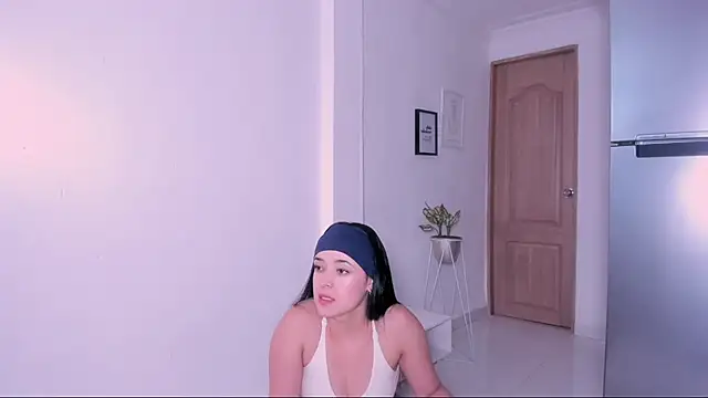 DannaHyde online show from September 16, 2025, 3:57 pm