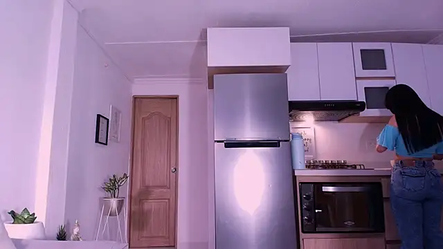 DannaHyde online show from February 16, 2026, 9:00 pm