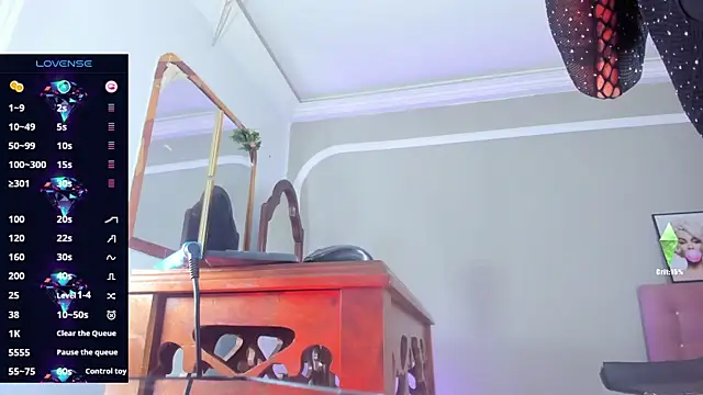 Jimena Grey online show from October 17, 2025, 7:49 pm