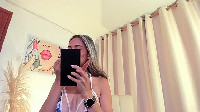 SkiinnyAna online show from February 25, 2026, 7:34 pm