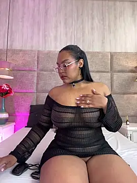 Snapshot of Esmeralda_Duarte chatting on February 7, 2026, 4:16 am Esmeralda Duarte online show from February 7, 2026, 4:16 am