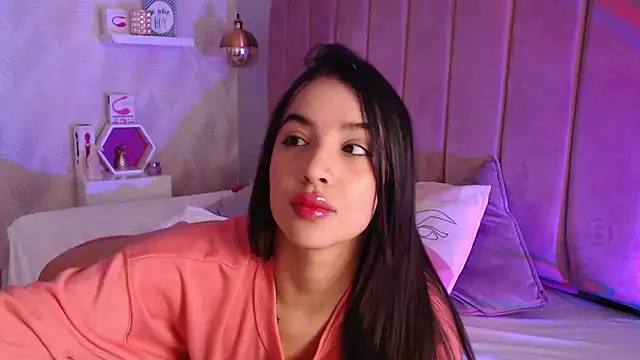 LeenaBrown online show from September 17, 2025, 12:51 pm