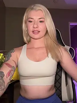 Snapshot of Anour_amour chatting on December 8, 2024, 3:10 am Anour amour online show from December 8, 2024, 3:10 am