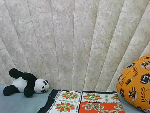 Snapshot of Sexy_Villagegal chatting on September 13, 2025, 5:35 pm Sexy Villagegal online show from September 13, 2025, 5:35 pm