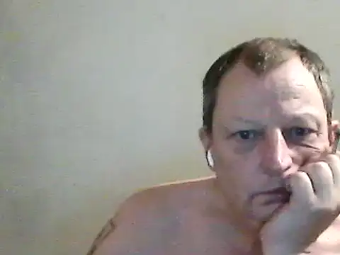 Snapshot of chubbybear2cum chatting on February 12, 2025, 4:12 am chubbybear2cum online show from February 12, 2025, 4:12 am