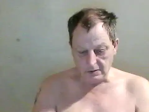 Snapshot of chubbybear2cum chatting on February 25, 2025, 2:03 am chubbybear2cum online show from February 25, 2025, 2:03 am