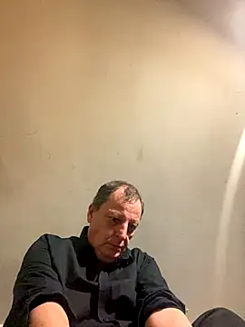 Snapshot of chubbybear2cum chatting on November 5, 2025, 2:55 am chubbybear2cum online show from November 5, 2025, 2:55 am