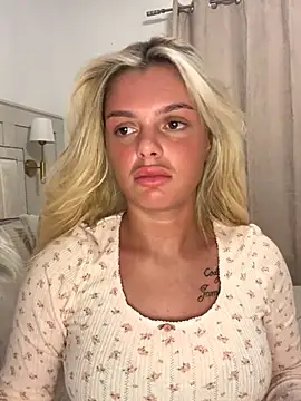 IrishTeenBarbie69 online show from November 4, 2025, 11:48 pm