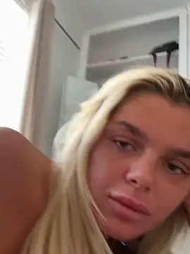 IrishTeenBarbie69 online show from April 10, 2026, 10:20 am